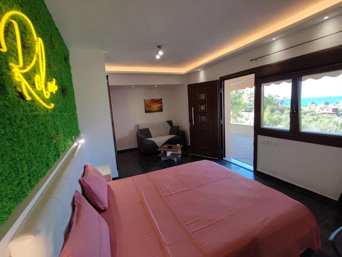 Theasis 4 Luxury Studio With Sea View Neos Marmaras Eksteriør billede